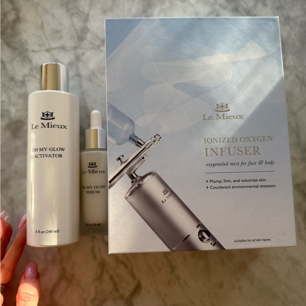 Le Mieux Skincare ionized oxygen infuser Set with Activator and Serum